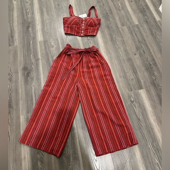 American Eagle Outfitters Pants - Crop top and crop wide leg pants matching set - size small
